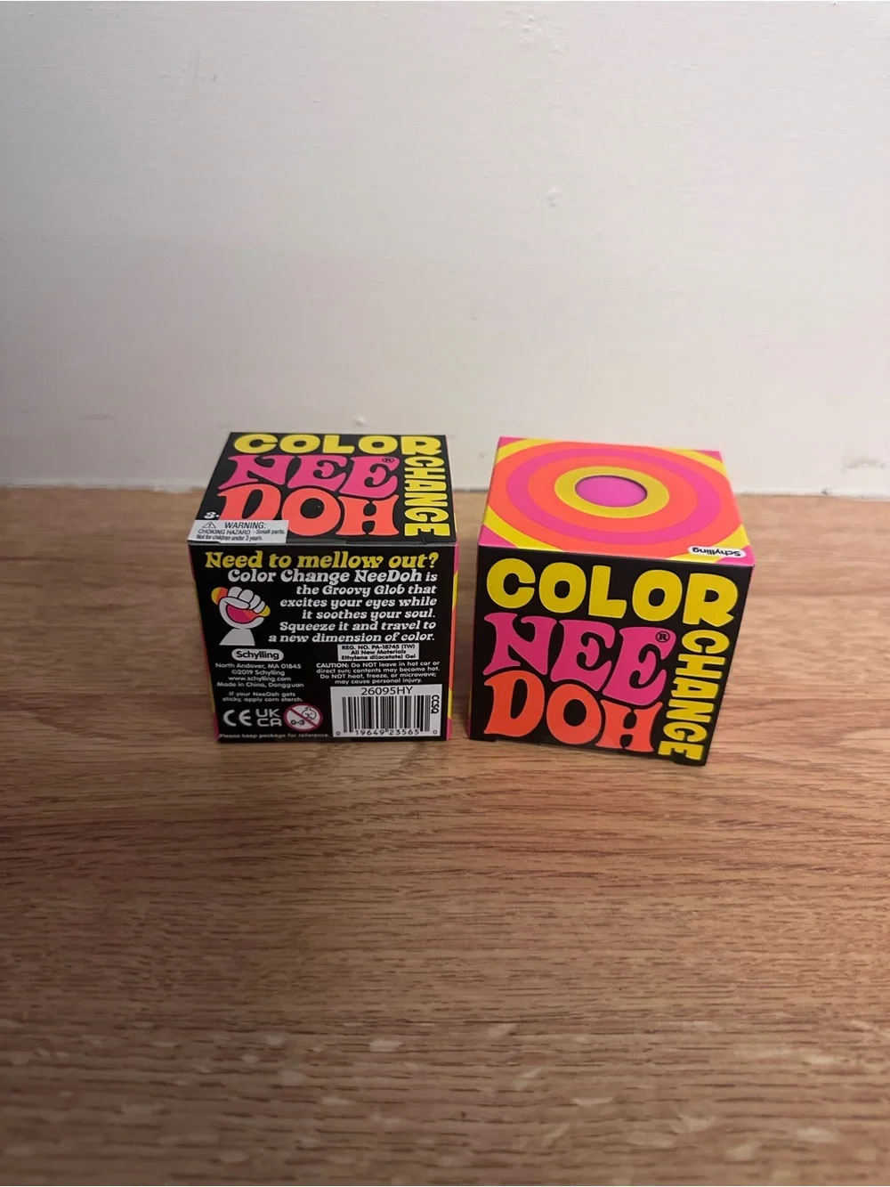 NeeDoh Color Change Squish- Pink or Blue